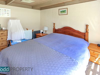 16 Scullys Lane, Heathcote