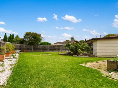 6 Indra Court, Sale