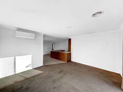 14 Majestic Way, Point Cook