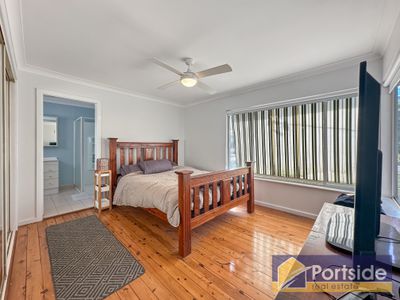 4 Poilus Parade, Tanilba Bay