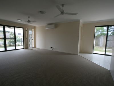 1 / 28 Sandpiper Drive, Lowood