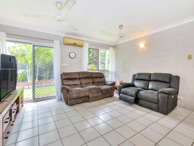 12 Port Mar St, Moulden