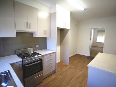 4 / 8 Farne Terrace, Marion