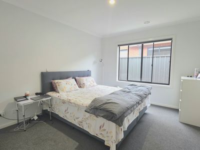 5 Pechora Street, Truganina