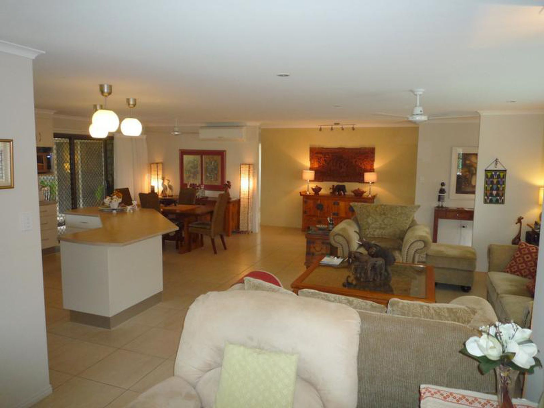2 Honeyeater Ct, Woodgate