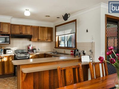 4 Howlong Road, Rutherglen