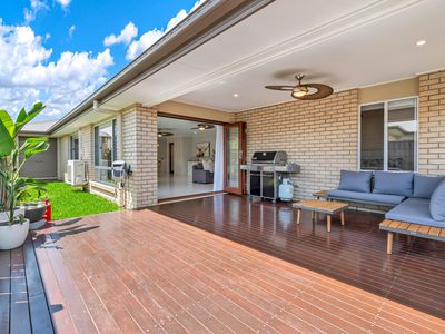 19 Belconnen Drive, Pimpama