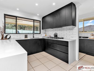 7 Barron Field Drive, Glenmore Park