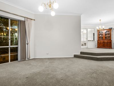 62 Kingsmill Gardens, Winthrop