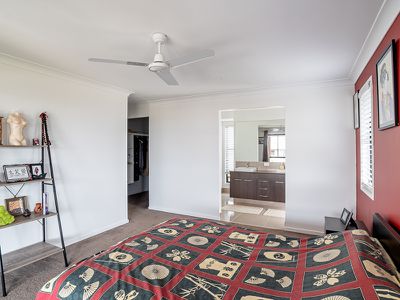 3 Woongoolbver Court, River Heads