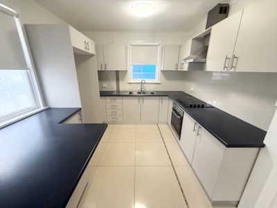 12 Ellis Crescent, Miller