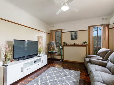 16 Heywood Cres, Seymour