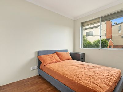 4 / 142 Gladstone Avenue, Coniston