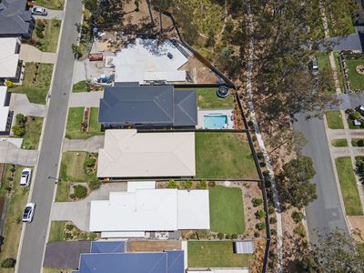 10 APRIL CRESCENT, Bridgeman Downs