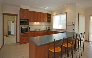 44 Tantallon Blvd, Beaconsfield