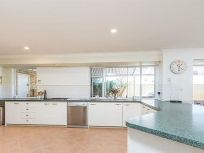 12 Cranston Loop, Kinross