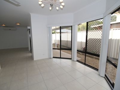 1 Sandalwood Close, Mackenzie