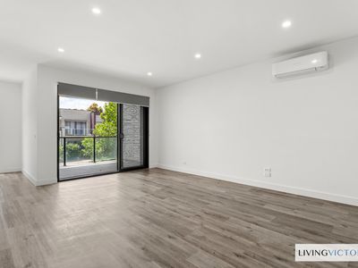 3 / 16 Garretty Road, Caroline Springs