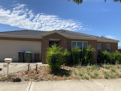 1228 Ison Road, Manor Lakes