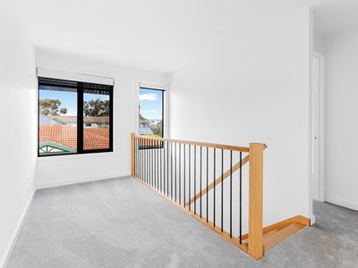2 / 29 Hampton Parade, West Footscray