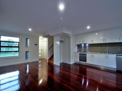 1 / 4 West Street, West Footscray