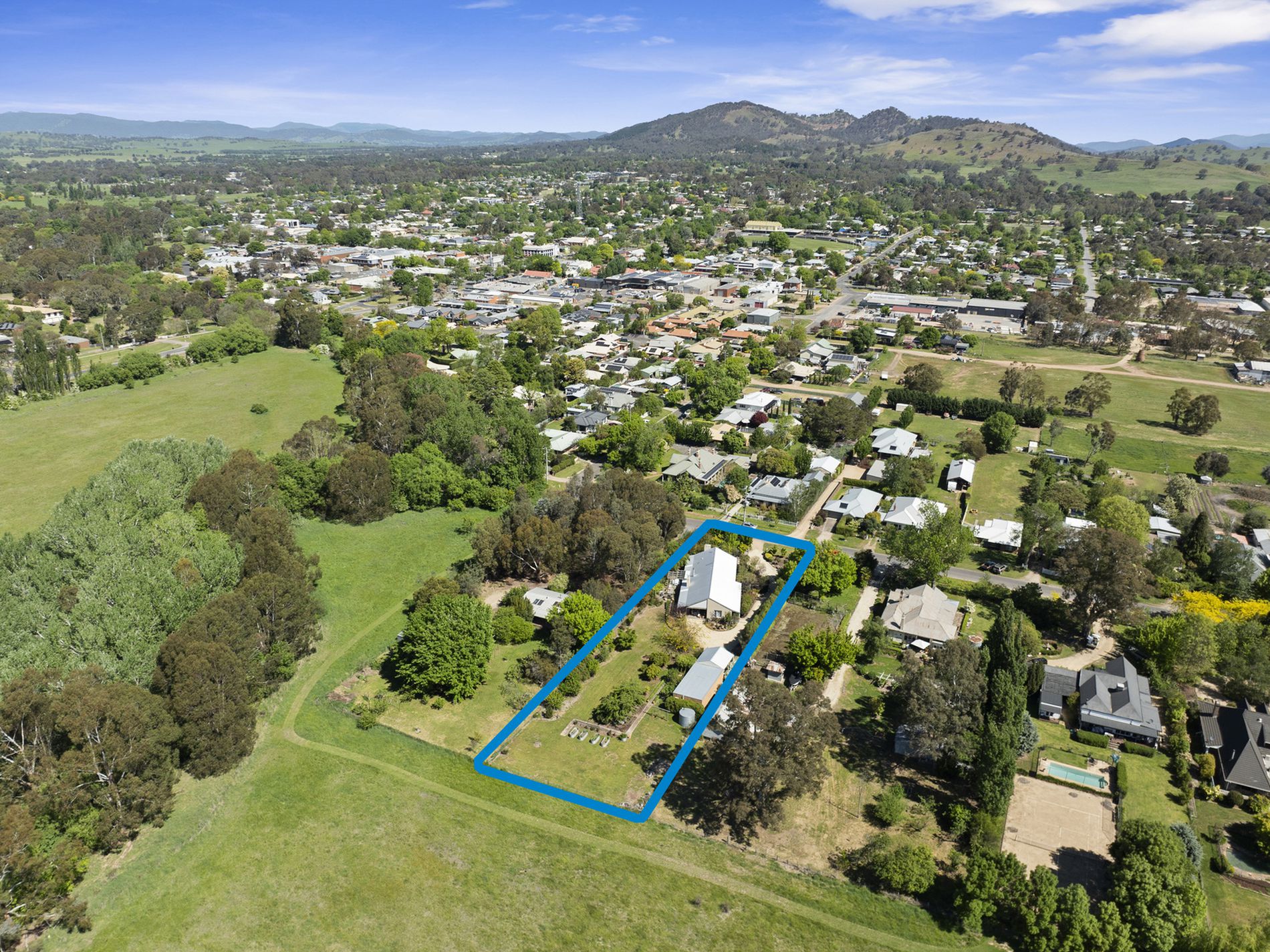 9 Logan Street, Mansfield