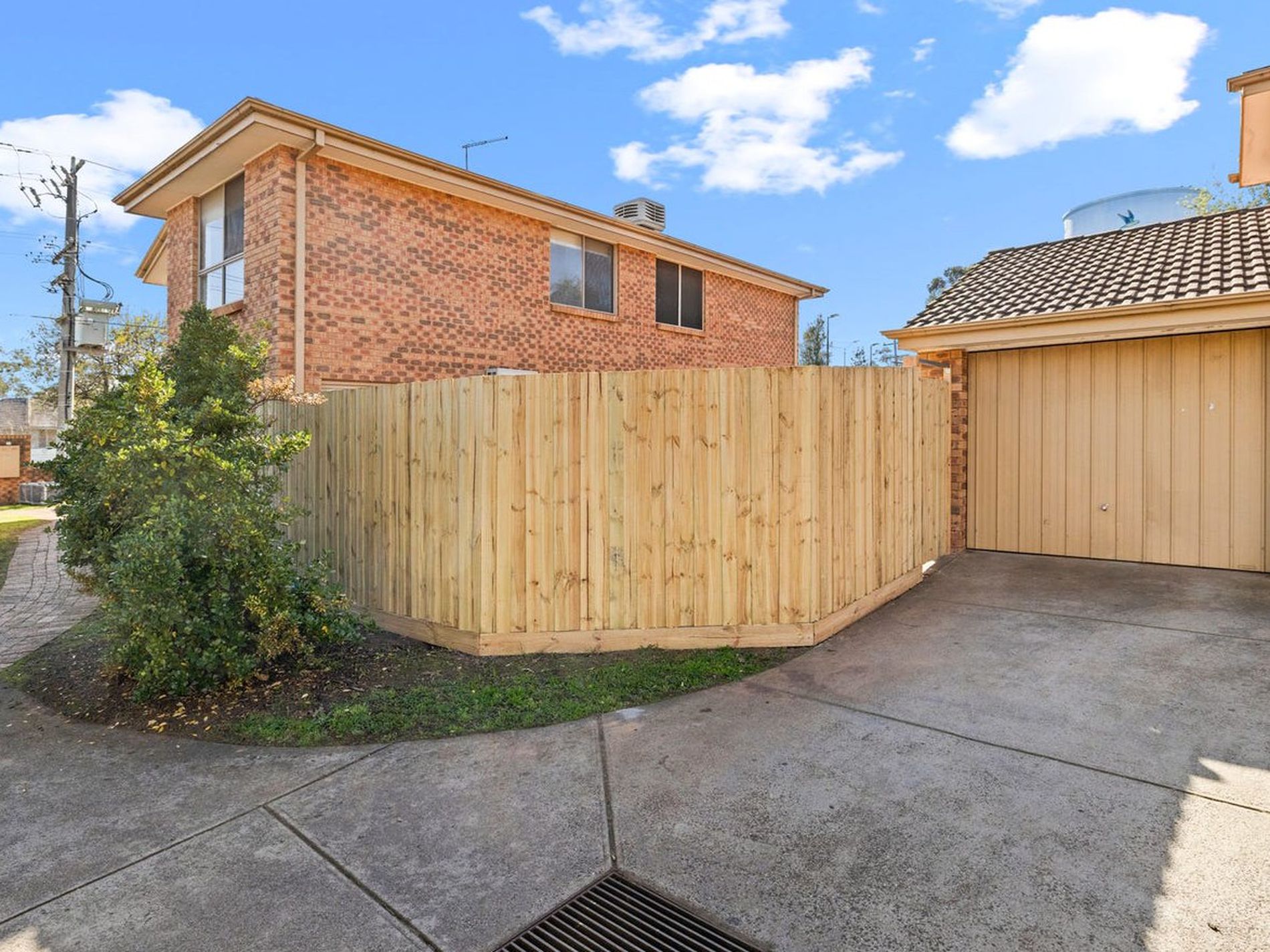 2 / 5 Tower Road, Werribee