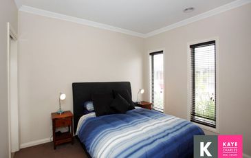 46 Peridot Avenue, Officer