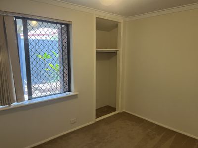 31b Birdwood Circus, Bicton