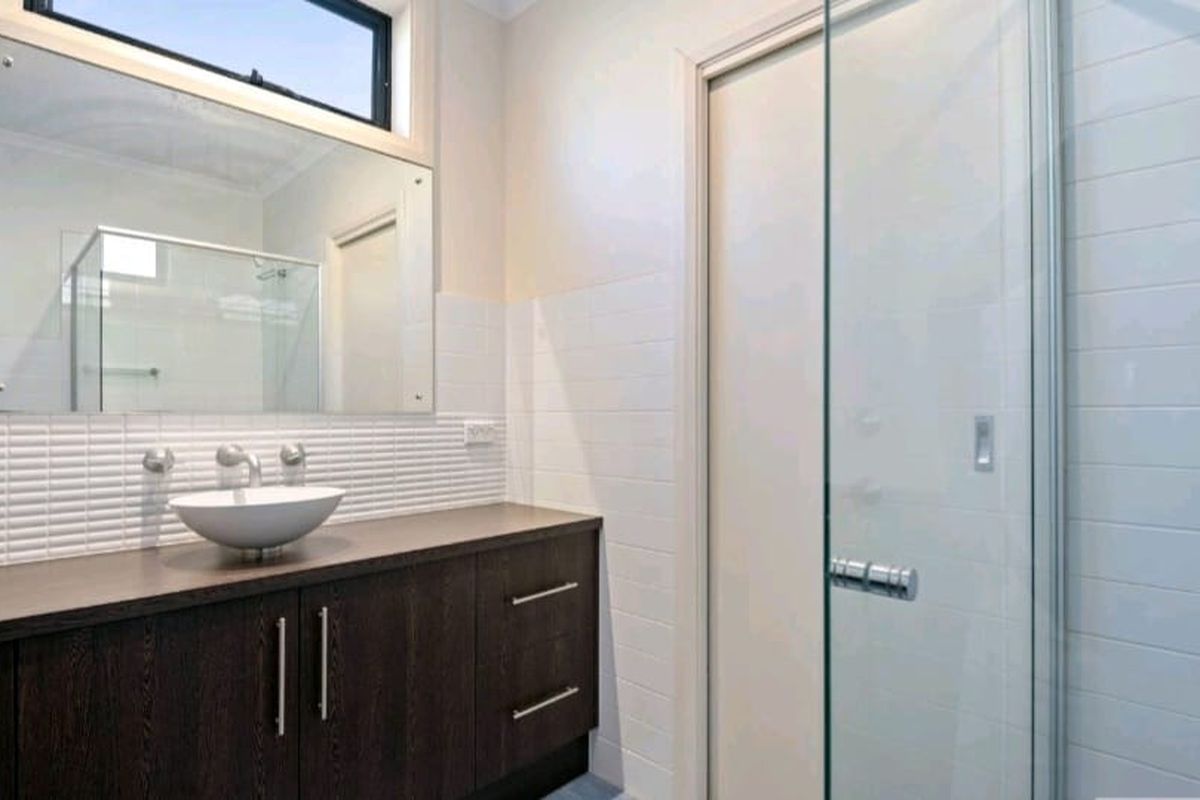2 Clifftop Crescent, Hallett Cove