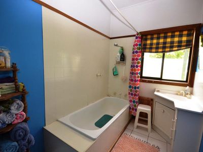 24 Lakeside Avenue, Mount Beauty