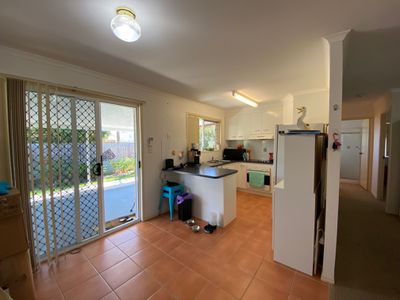 8 Marloo Court, Urangan