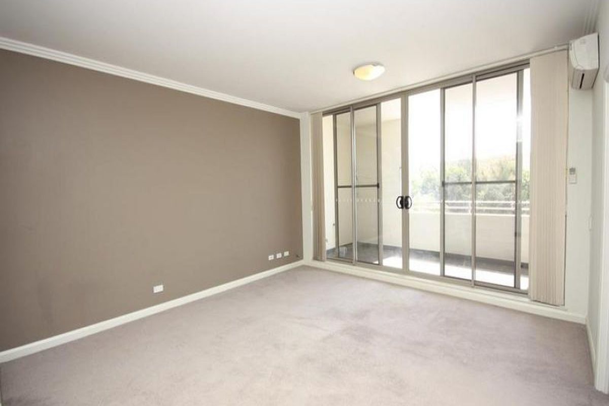 218 / 21 Hill Road, Wentworth Point