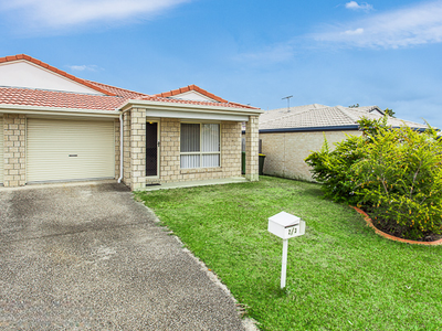 2/3 Lady Bowen Parade, Rothwell