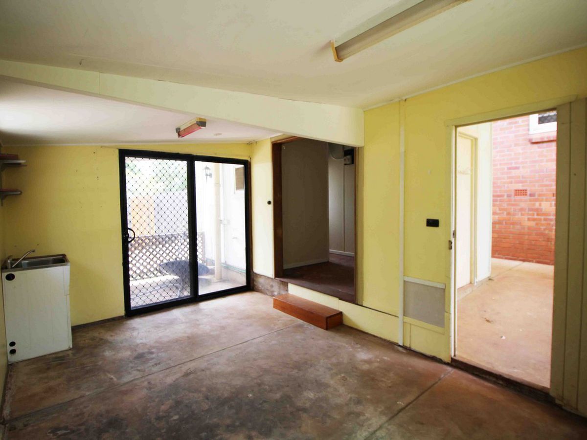 20 COOK STREET, Atherton