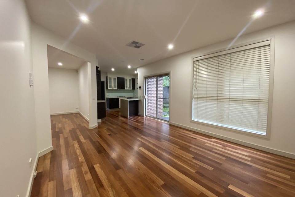 2 / 29 Simpson Drive, Mount Waverley