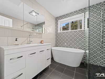 11 Crestbrook Street, Seven Hills