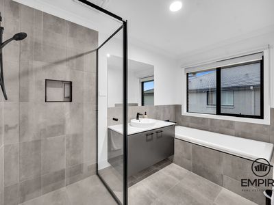 45 Stonefox Circuit, Clyde North