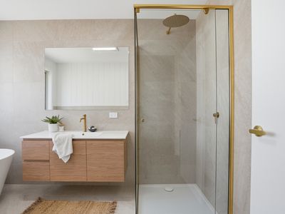 2 / 27 Waverley Road, Waverley