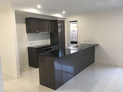 1 / 1 Swallowtail Street, Rosewood