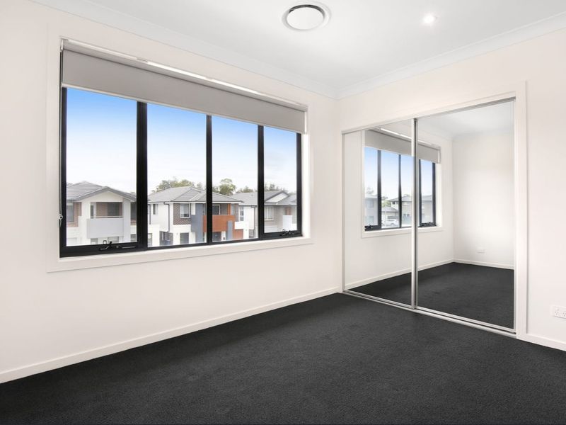 33 Parade Road, Leppington