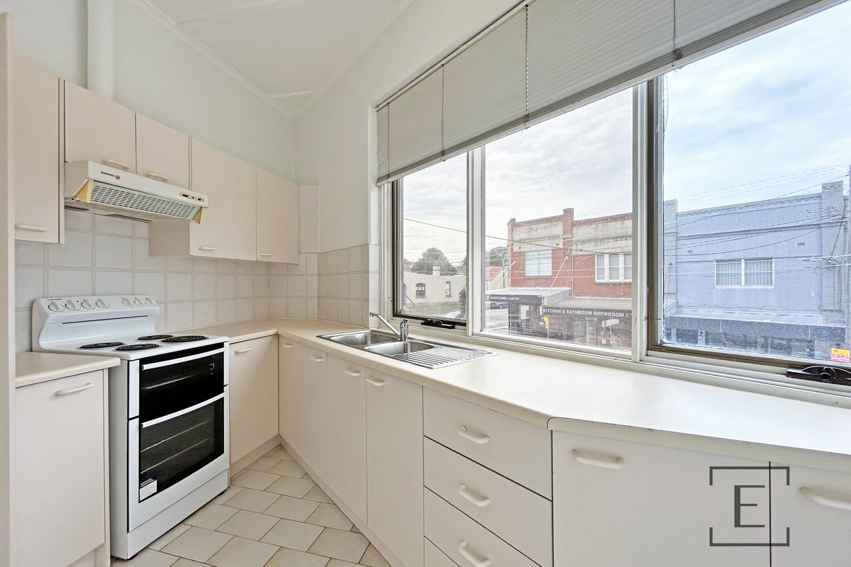 1 / 296 Lyons Road, Five Dock