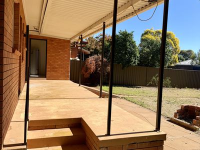 32 Banksia Crescent, Dubbo