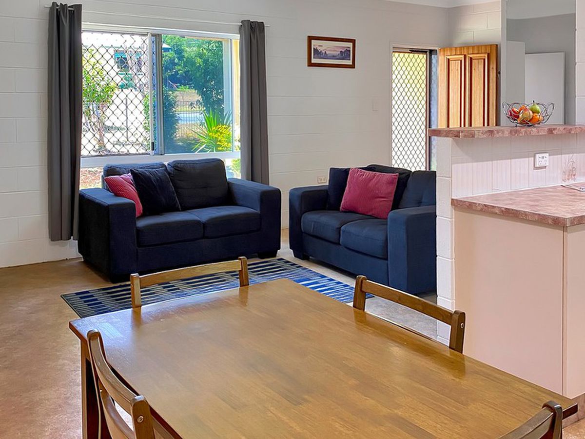 31 Danzer Drive, Atherton