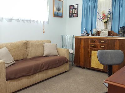 28 Crisp Close, Atherton