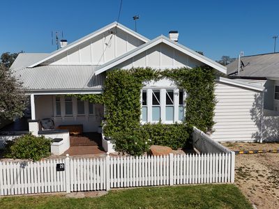 28 Bushman Street, Parkes