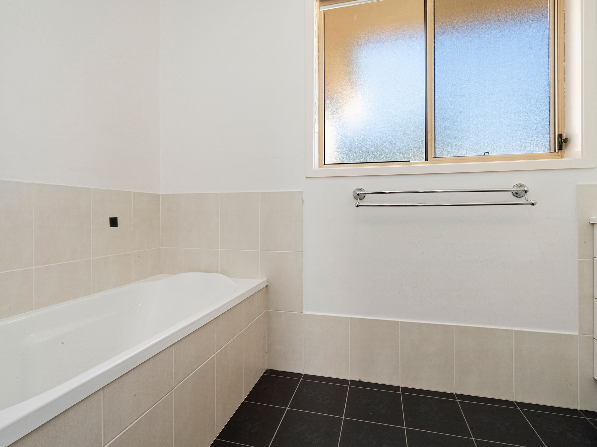 17b Eric Fenning Drive, Surf Beach