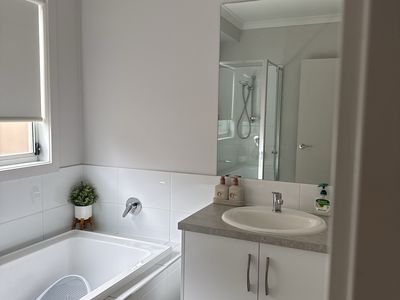 40 Troups Creek Promenade, Narre Warren