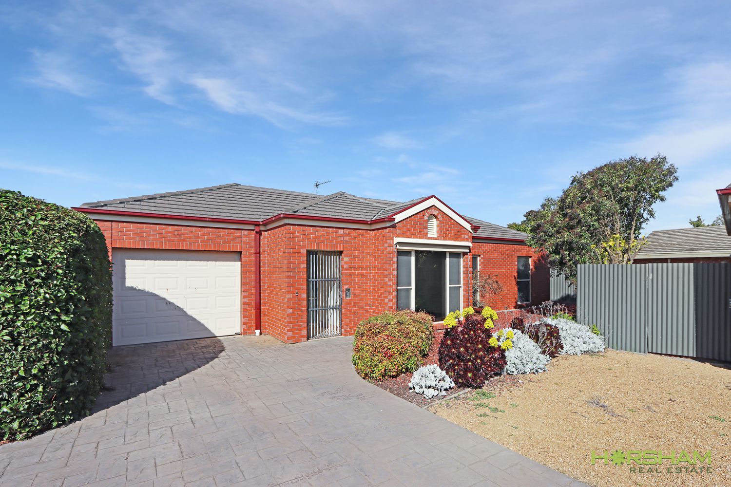 2 / 6 Carroll Street, Horsham