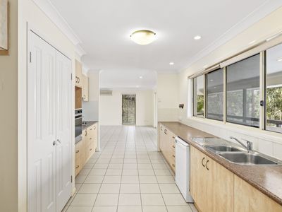 37 Highlands Terrace, Springfield Lakes